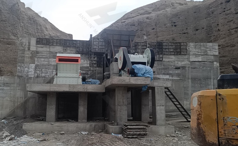 How to Choose the Right Hopper for Stone Crushing Plant